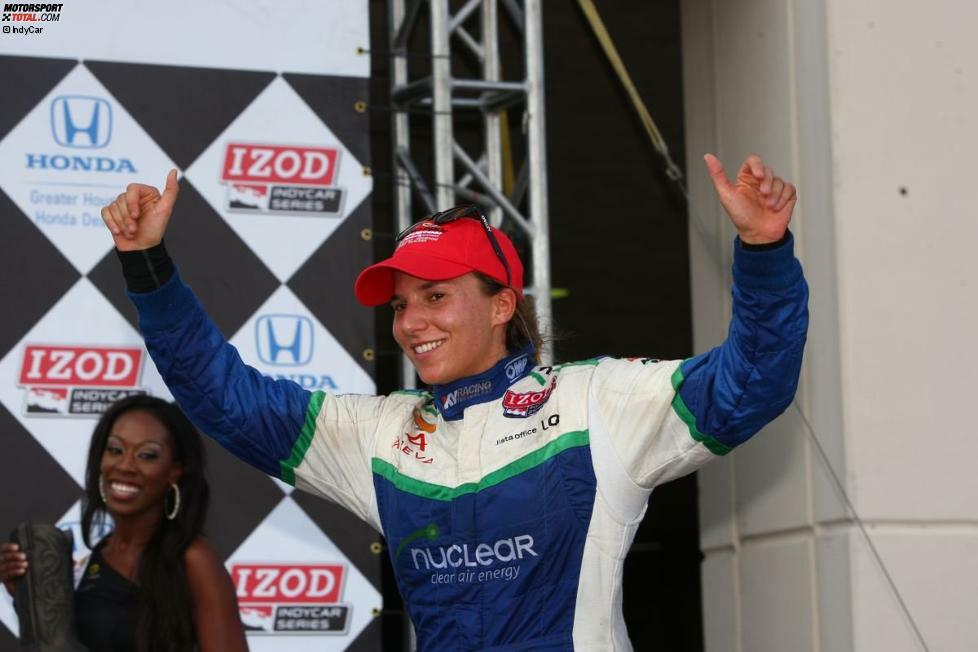 Die Schweizerin Simona de Silvestro (Jahrgang 1988) sorgt seit der Saison 2010 bei den IndyCars für jede Menge Furore. Die 