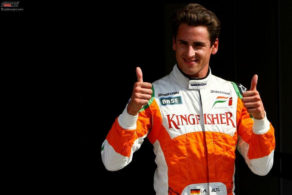 September 2009: Daumen hoch für eine klasse Leistung: Adrian Sutil beendet den Monza-Grand-Prix als solider Vierter. Es ist bis heute sein bestes Formel-1-Ergebnis.