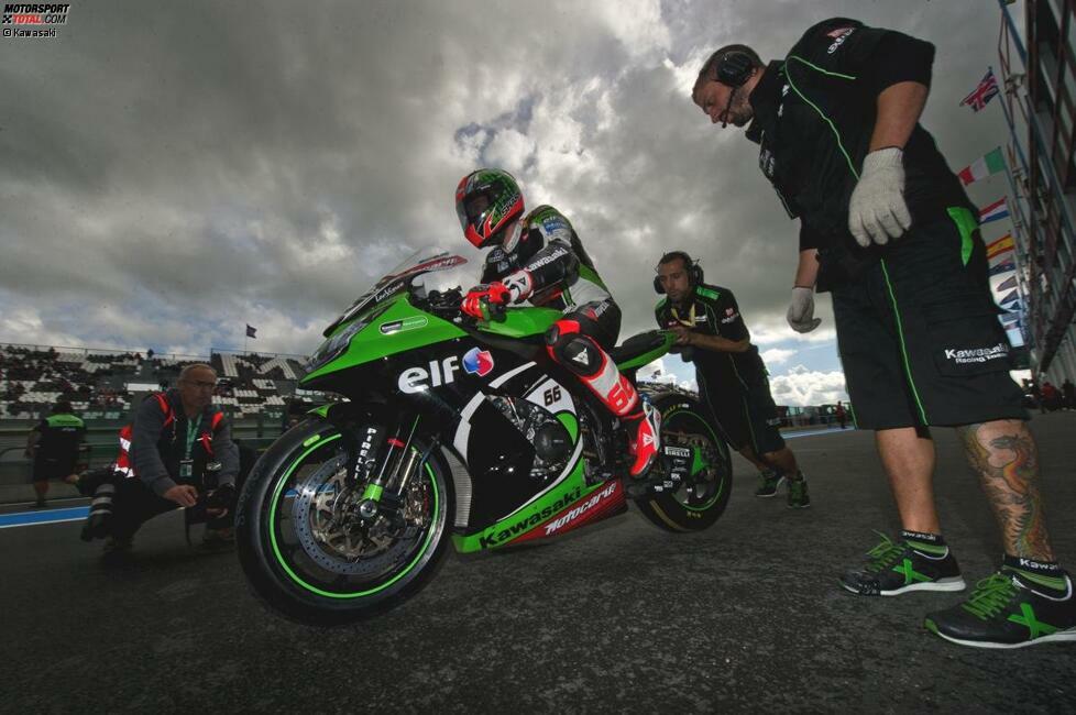 Weltmeisterliche Vorstellung in Magny-Cours: Mit zwei Siegen verpasste Sykes dem Aprilia-Duo einen herben Dämpfer. Vor dem WM-Finale in Jerez führte der Kawasaki-Pilot die Wertung mit 37 Punkten Vorsprung auf Laverty an
