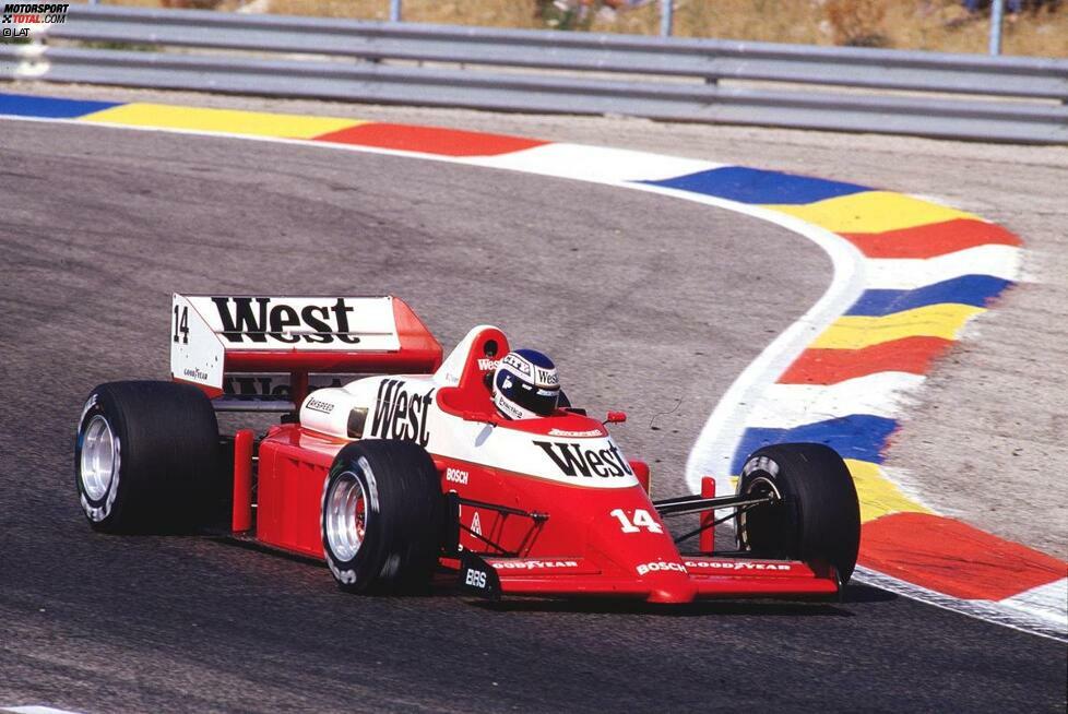 Platz 15: Jonathan Palmer, 82 Grands Prix. Der gelernte Zahnarzt ging zwischen 1983 und 1989 in der Formel 1 an den Start, unter anderem für das deutsche Zakspeed-Team. Nach dem Ende seiner Fahrer-Karriere blieb Palmer dem Motorsport treu und ist heute Geschäftsführer eines Unternehmens, dem mehrere britische Rennstrecken gehören. Sein Sohn Jolyon ist erfolgreicher GP2-Pilot.