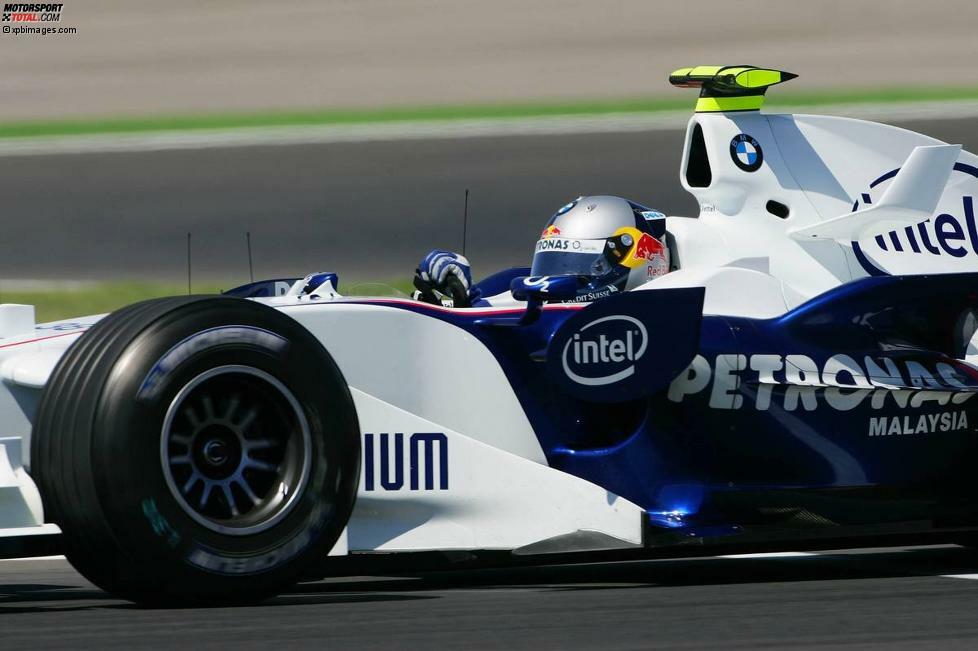 Jüngster Fahrer, der an einem Formel-1-Wochenende eine Trainingsbestzeit erzielt hat, mit 19 Jahren und 53 Tagen (Istanbul 2006)