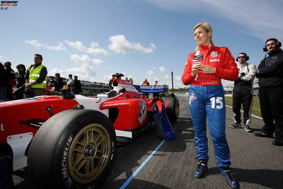 In der Superleague Formula vertritt Maria de Villota ab 2009 die Farben ihres Heimatklubs Atletico de Madrid. Sie bestreitet drei Saisons in dieser Meisterschaft, bis die Rennserie schließlich den Betrieb einstellen muss.