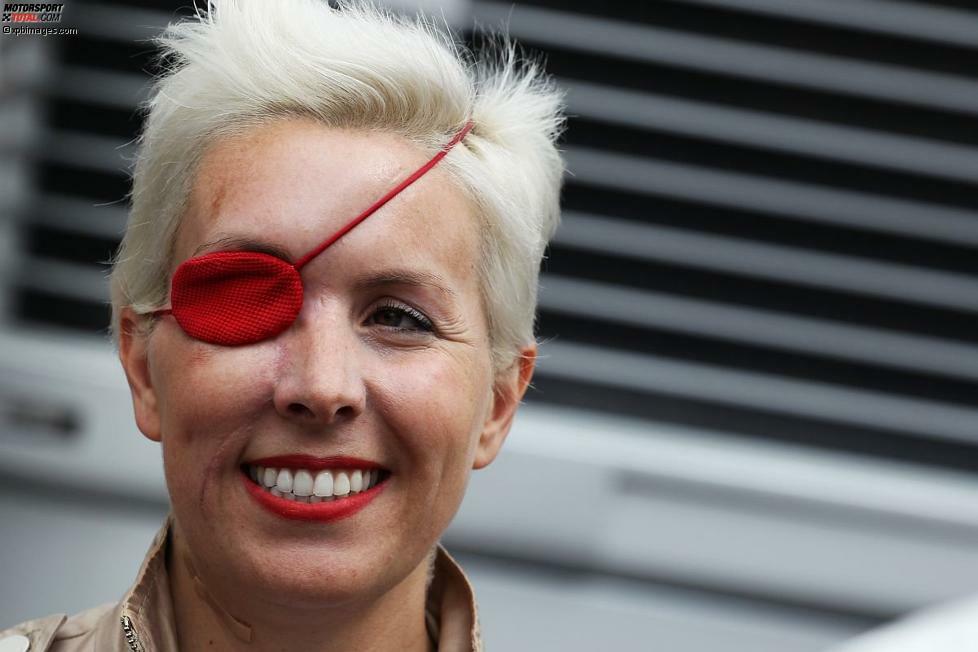 Im Oktober 2012 spricht Maria de Villota erstmals über ihren Unfall und dessen Folgen, beim Großen Preis von Spanien 2013 zeigt sie sich auch wieder im Formel-1-Fahrerlager. Ihr Aussehen hat sich komplett gewandelt: Über ihrem rechten Auge, das die Ärzte nicht retten konnten, trägt sie eine Augenklappe, die blonden Haare mittlerweile sehr kurz. Doch ihr Lächeln hat de Villota nicht verloren.