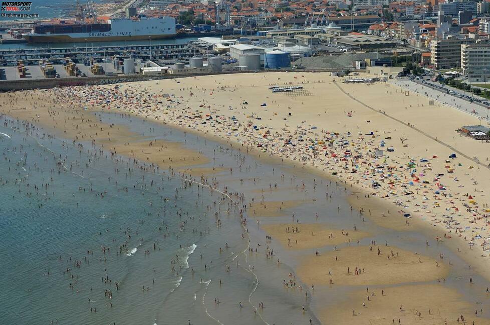 Oder wie wäre es mit einem Bad im Meer, direkt nach dem Qualifying? Klingt verlockend - und es ist auch möglich! Der Stadtkurs in Porto liegt schließlich direkt neben einer beliebten Flaniermeile an Portugals Atlantikküste.