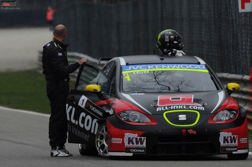 Als Weltmeister 2012 startete Rob Huff in die Saison 2013, stand in Monza aber erst mal am Streckenrand. Mit dem defektanfälligen SEAT kam er nicht immer über die Distanz.