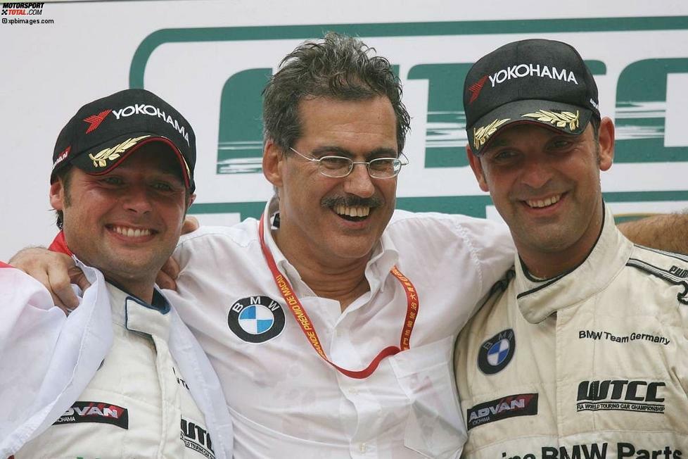 19. November 2006: Erneut fällt die Titelentscheidung beim Finalrennen in Macao. Und wieder zugunsten von Andy Priaulx (Großbritannien), der seinen BMW-Markenkollegen Jörg Müller (Deutschland) um einen Punkt auf Platz zwei verweist. Der damalige BMW-Motorsport-Direktor Mario Theissen darf erneut den Fahrer- und den Herstellertriumph bejubeln.