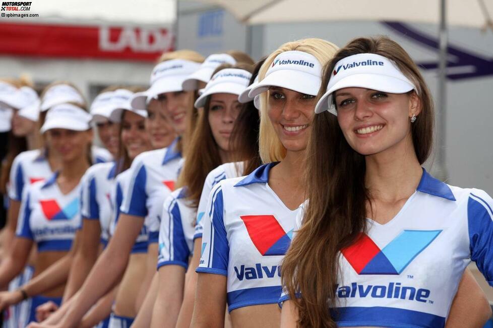 Was ist wohl die schönste Begleiterscheinung im Motorsport? Richtig: die Gridgirls. Und die Damen in der WTCC wissen genau, wie sie sich richtig in Szene setzen. Aber machen Sie sich in dieser Fotostrecke am besten selbst ein Bild davon!