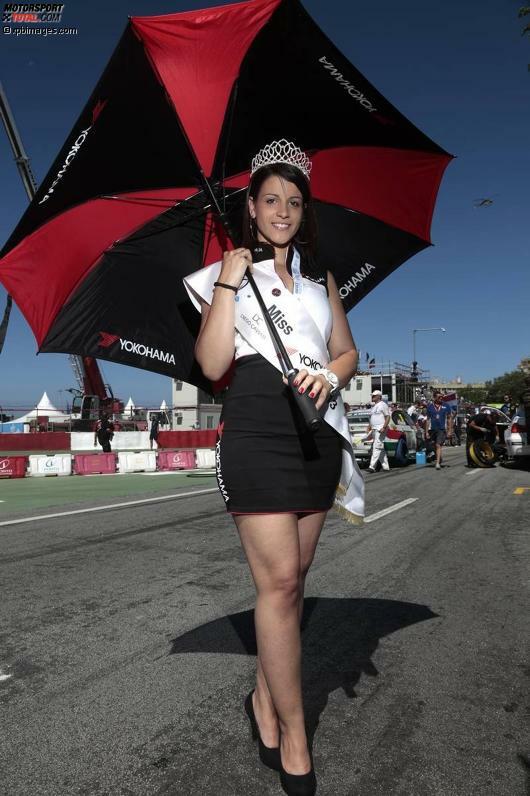 Miss Yokohama 2013 ließ es sich natürlich nicht nehmen, der WTCC einen Besuch abzustatten - ebenfalls in Porto.