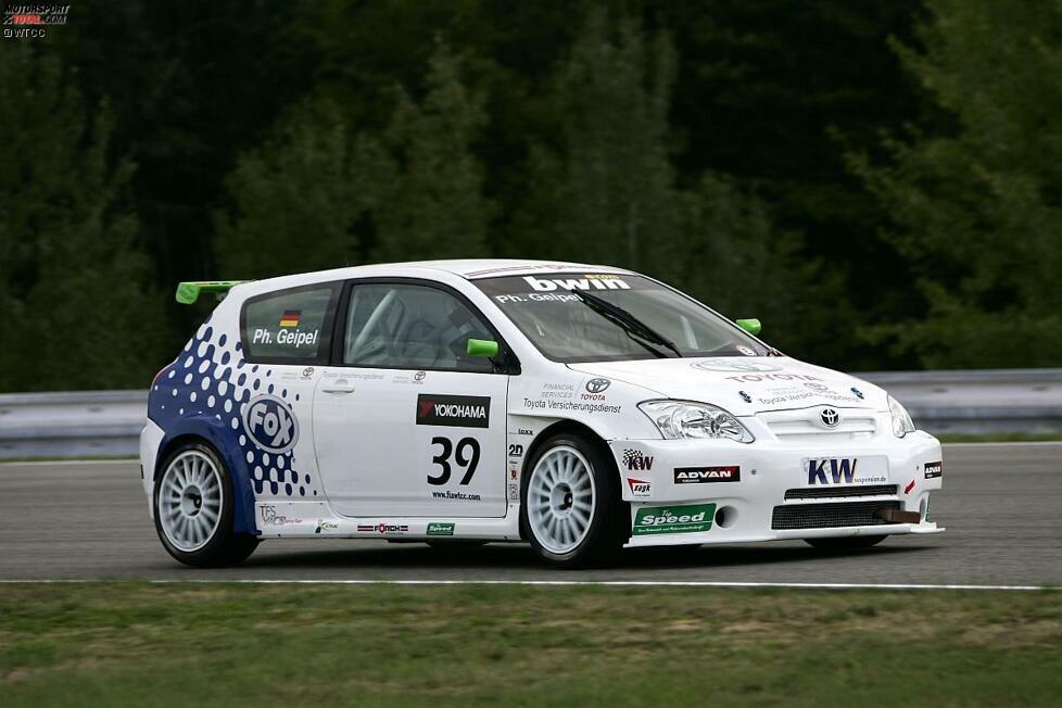 Toyota wurde in der WTCC bisher bei zwei Gelegenheiten durch Kundenteams vertreten. Bei den vier Rennteilnahmen brachte es die japanische Marke auf 34 Runden und knapp 200 Kilometer.