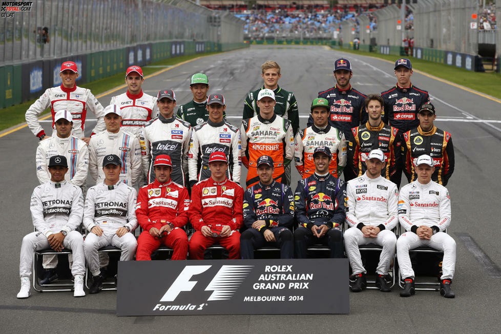 Die Klasse von 2014, mit drei neuen Gesichtern: Daniil Kwjat (hintere Reihe, Erster von rechts), Marcus Ericsson (hintere Reihe, Dritter von rechts) und Kevin Magnussen (vordere Reihe, Erster von rechts).