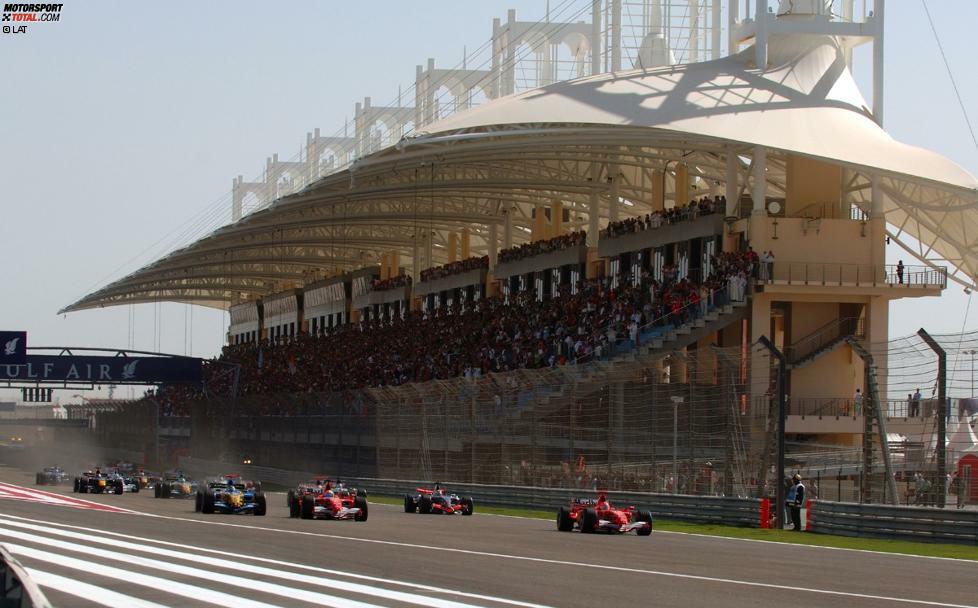 Das Rennen wurde noch nie von jemandem gewonnen, der in der Startaufstellung schlechter stand als auf Platz vier. Alonso gewann 2006 aus der zweiten Reihe, genau wie Button 2009.
