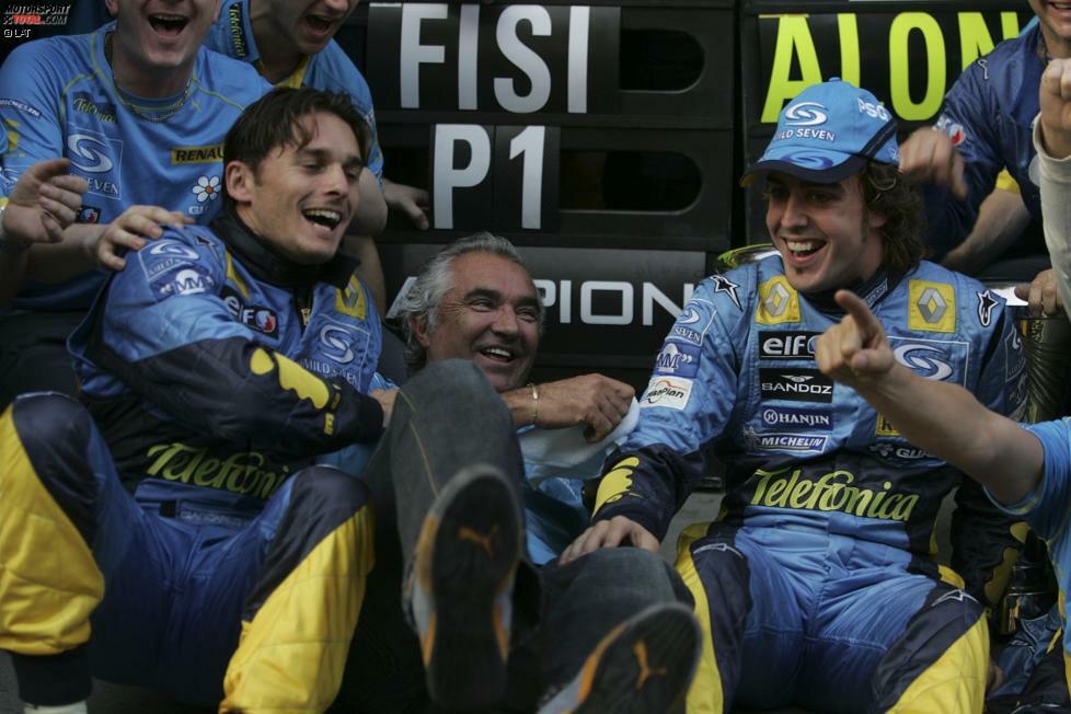 Die ersten fünf Rennen fanden gegen Ende der Weltmeisterschaft statt, 2005 war Schanghai sogar Austragungsort des Saisonfinales. Damals gewann Renault dank Fernando Alonsos Sieg und Platz vier durch seinen Teamkollegen Giancarlo Fisichella zum ersten Mal den Konstrukteurstitel. 2009 wurde der Termin in den April verlegt, der sich inzwischen als traditionelles Datum etabliert hat.