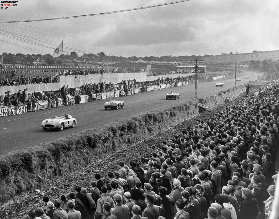 Rosbergs Sieg im Jahr 2012 war der erste für ein Mercedes-Werksteam seit dem Grand Prix von Italien 1955. Damals hatte Juan Manuel Fangio vor Piero Taruffi für die Marke mit dem Stern gewonnen.