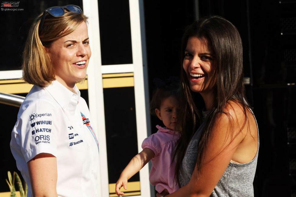 Man kennt sich: Williams-Testfahrerin Susie Wolff und Gabriella Maldonado, Ehefrau des früheren Williams-Piloten Pastor Maldonado. Und Töchterchen Victoria Maldonado, im Paddock immer dabei, feiert im September ihren ersten Geburtstag.