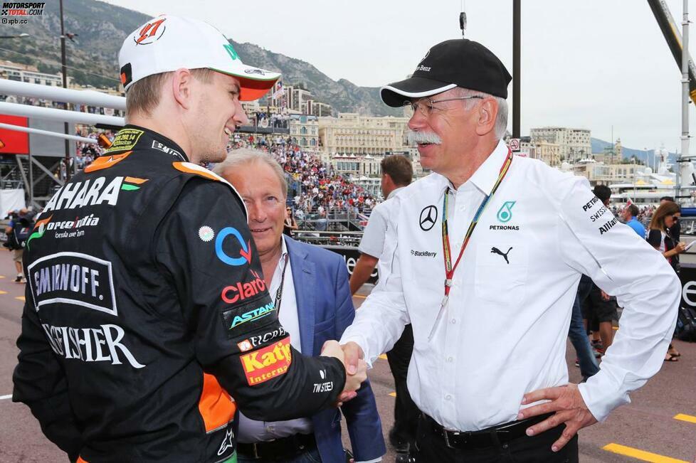 Oder flirtet das Team in Wahrheit schon mit einem anderen Nico? Fahrermanager Werner Heinz macht Nico Hülkenberg mit Dr. Zetsche bekannt. Vielleicht ein Plan B, falls der 