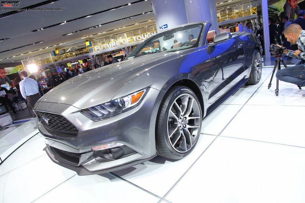 Auch den neuen Mustang wird es wieder als Coupé und als Cabrio geben. 

