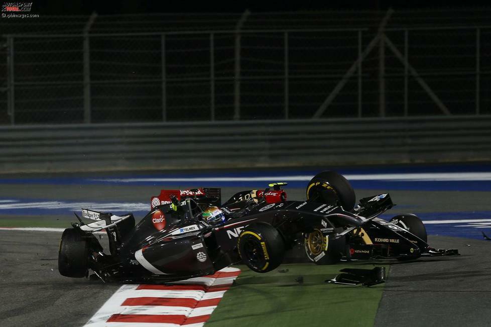 Rückblick Bahrain am 6. April 2014: Pastor Maldonado kommt aus der Boxengasse geschossen und fährt seitlich in Esteban Gutierrez rein. Die Gabel-Nase des Lotus hebelt den Sauber dabei so sehr aus, dass sich der Mexikaner spektakulär überschlägt und aus dem Rennen ausscheidet.