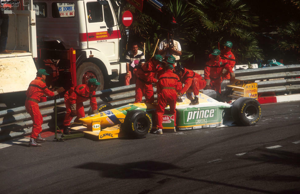 Nachdem sich Senna und und Michael Schumacher 1993 im Training von Monaco zu nahe kommen, kommt es zu einem legendären Streitgespräch zwischen den beiden. Im Rennen scheidet Schumacher dann nach einem Unfall aus, Senna gewinnt zum sechsten und letzten Mal.