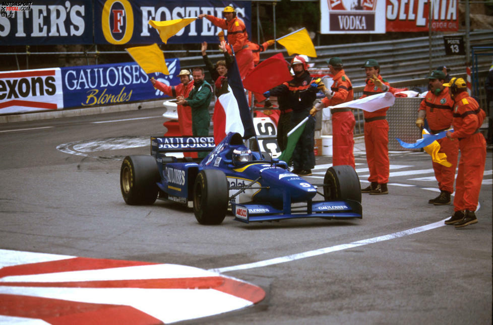 1996, genau 24 Jahre nach Beltoise, gelingt Panis in einem kuriosen Regenrennen ebenfalls sein erster und einziger Grand-Prix-Sieg. Am Ende schaffen es nur drei Autos ins Ziel, sieben werden gewertet - ein Rekord für die Ewigkeit.