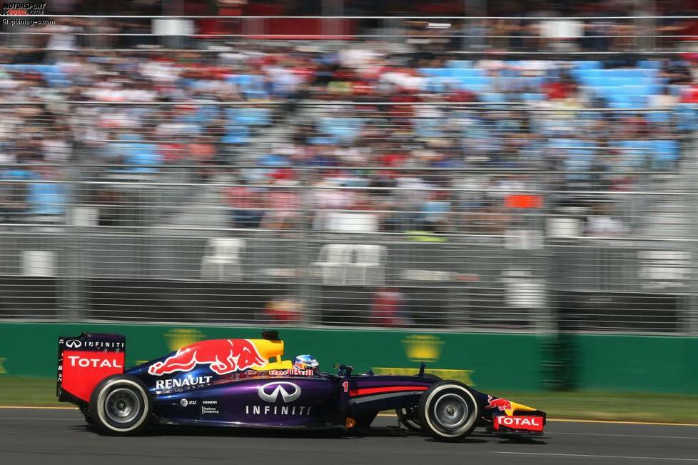 Sebastian Vettel klagt bereits in der Einführungsrunde über fehlende Leistung. Sein Rennen geht nur sieben Runden, dann ist Schluss für den Weltmeister. Damit endet nicht nur Vettels Serie von neun Siegen hintereinander, es ist auch der erste Ausfall für den Heppenheimer seit dem Rennen in Silverstone im vergangenen Juni.