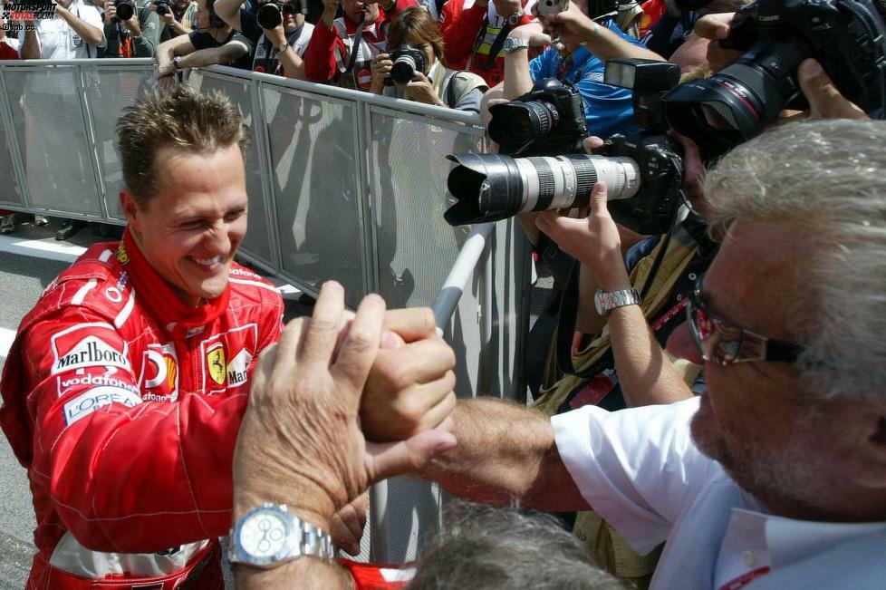 Im zweiten Qualifying am Samstag gelingt es Schumacher, die Pole-Position zu verteidigen. Als letzten Fahrer auf der Strecke unterbietet der damals fünfmaligen Weltmeister, die Zeit von Räikkönen um 0,039 Sekunden.