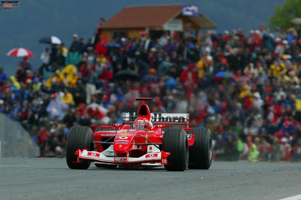 Nach einem kleinen Feuer beim Boxenstopp scheint Schumacher der Sieg durch die Finger zu gleiten, doch der Ferrari-Pilot überholt zunächst Kimi Räikkönen und erbt kurz darauf die Führung, nachdem Montoya mit einem Motorschaden ausfällt.