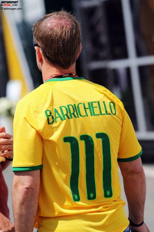Natürlich war auch Fußball das Thema im Paddock: Rubens Barrichello machte keinen Hehl daraus, wem er bei der WM in Brasilien die Daumen drückt.
