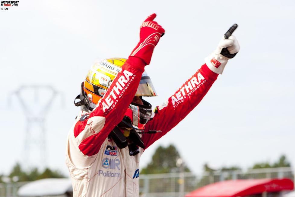 Nach einer erfolgreichen Karriere zuerst im nationalen und später im internationalen Kartsport wechselt Jules Bianchi in den Formelsport. 2007 wird er auf Anhieb Champion in der französischen Formel Renault 2.0, anschließend gibt es erste Erfolge in der damaligen Formel-3-Euroserie.