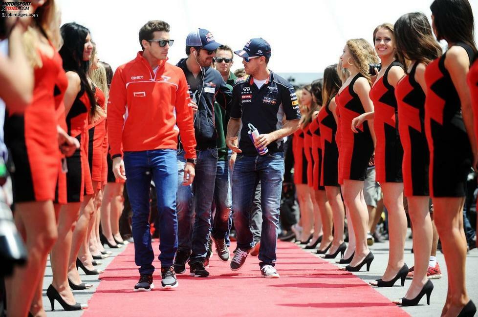 Am frühen Samstagmorgen gibt es die Hiobsbotschaft für Bianchi: Vettel verlässt Red Bull, sein erhoffter Platz bei Ferrari ist wohl auf unbestimmte Zeit besetzt. Aus seiner Enttäuschung macht er keinen Hehl: 