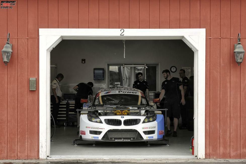 Auch auf dem Virginia International Raceway gab es einen Podestplatz für Edwards und Müller zu feiern, die den vierten Startplatz in Rang drei im Rennen verwandelten. Eine Position dahinter kamen Auberlen und Priaulx als Vierte ins Ziel.