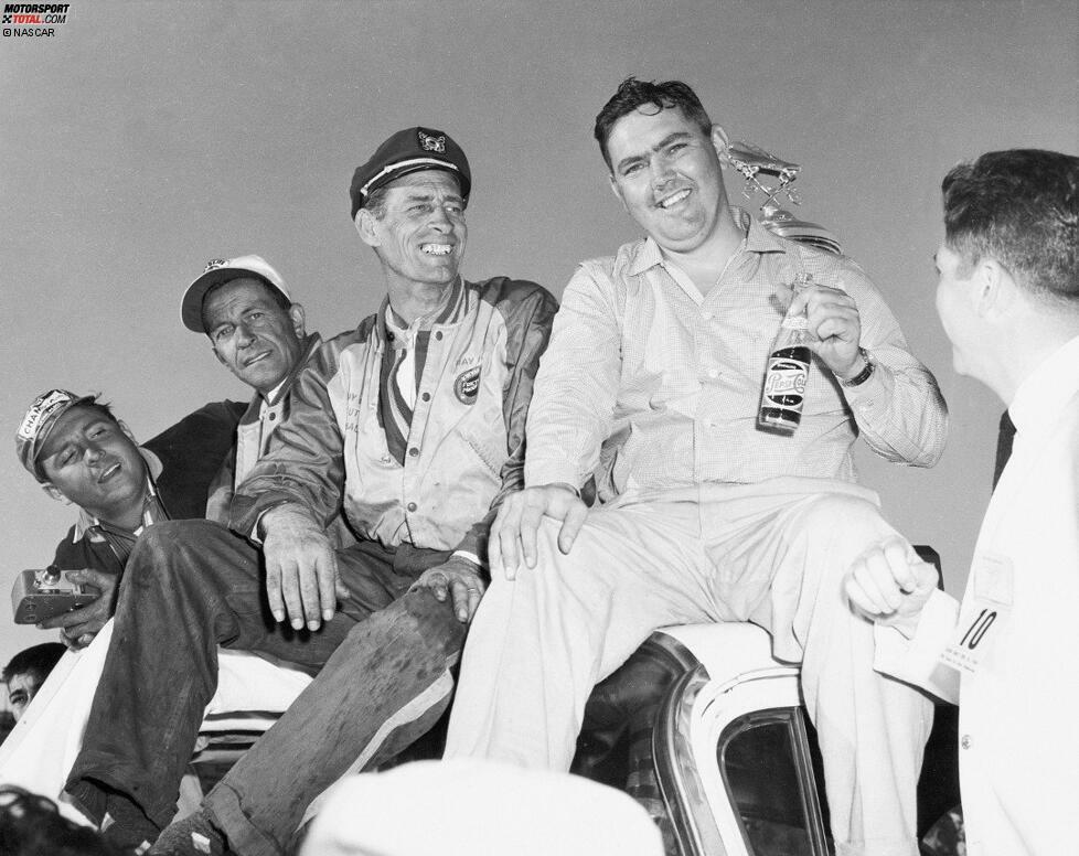 Ein Jahr später erfindet Junior Johnson in seinem unterlegenen Chevy das Windschattenfahren (Drafting) gegen die starken Pontiacs. Nachdem die Pontiacs alle ausgefallen waren, feiert Junior Johnson 1960 seinen Sieg im Daytona 500.