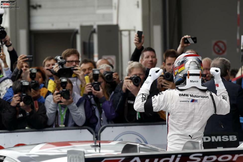 Der Mann des Rennens: Mit einer beeindruckenden Performance hat sich Marco Wittmann (RMG-BMW) beim Rennen auf dem Nürburgring seinem großen Traum, dem DTM-Titel, ein Stückchen näher gebracht. Von der Pole-Position aus gestartet, ließ der BMW-Pilot nichts anbrennen und fuhr souverän zum Sieg. Nur ein einziges Mal zeigte er Nerven, als er sich in Runde 33 beim Anbremsen der NGK-Schikane verschätzte und den Notausgang wählte. Und auch wenn Audi-Pilot Mike Rockenfeller (Phoenix) in den letzten Runden immer näher kam - in wirklicher Gefahr war Wittmann nicht.