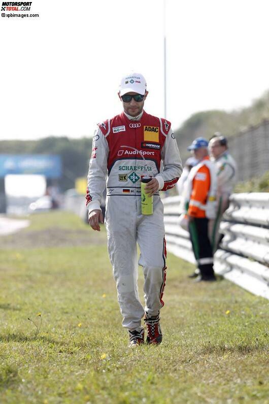 Der Pechvogel des Rennens: Mike Rockenfeller (Phoenix-Audi) war in Zandvoort nicht zu beneiden. Der DTM-Champion von 2013 fuhr ein starkes Rennen und lieferte sich einen sehenswerten Kampf mit Marco Wittmann (RMG-BMW) an der Spitze des Feldes. Auch die Strategie des Phoenix-Teams wäre wahrscheinlich aufgegangen, wenn nicht vier Safety-Car-Phasen der Truppe aus Meuspath einen Strich durch die Rechnung gemacht hätten. Rockenfeller war so nicht in der Lage, seine Options-Reifen zu nutzen, um sich einen guten Vorsprung herauszufahren. Am Ende fiel er bis auf Position 15 zurück.