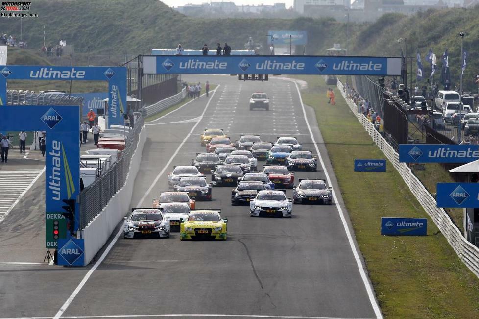 Der einzigartige Dünenkurs im niederländischen Zandvoort war der Austragungsort für den neunten Lauf der DTM in der Saison 2014. Das Rennen brachte gleichermaßen strahlende Gewinner und geschlagene Kämpfer hervor - und beide kamen aus dem Audi-Lager. Mattias Ekström (Abt-Sportsline-Audi) fuhr in einer packenden Schlussphase nicht nur an die Spitze des Feldes, sondern dank seiner unverwechselbaren Art auch vollends in die Herzen der Fans. Auf der anderen Seite musste Mike Rockenfeller (Phoenix-Audi) einen herben Rückschlag hinnehmen, denn aus dem sicher geglaubten Sieg wurde am Ende nur ein enttäuschender 15. Rang. Die beiden Podestplätze von den Marco Wittmann (RMG-BMW) und Martin Tomczyk (Schnitzer-BMW) waren die Garnitur des Renntags. Erfahren Sie hier mehr über die Tops und Flops aus Zandvoort!