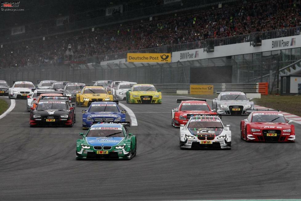 Performance-Gewichte: Die DTM führt zur Saison 2014 sogenannte Performance-Gewichte ein, um die Fahrzeuge von Audi, BMW und Mercedes zu balancieren. Maximal muss eine Marke zehn Kilogramm zu- oder ausladen. Die Zuteilung der Zusatzgewichte erfolgt durch einen bestimmten Schlüssel und orientiert sich an den Ergebnissen der einzelnen Hersteller. Der Ballast wird von Rennen zu Rennen neu angepasst.