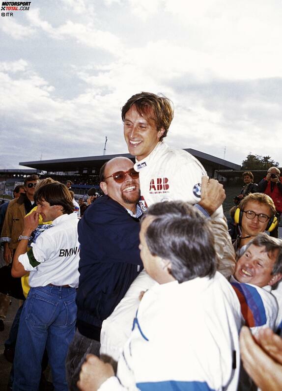 1989: Roberto Ravaglia (BMW) lässt sich in Hockenheim als neuer DTM-Champion feiern. Und das ein Rennen vor Schluss. Wer in der Geschichte der Meisterschaft seit 1984 sonst noch vorzeitig den Titelgewinn sichergestellt hat, zeigen wir in dieser Fotostrecke!
