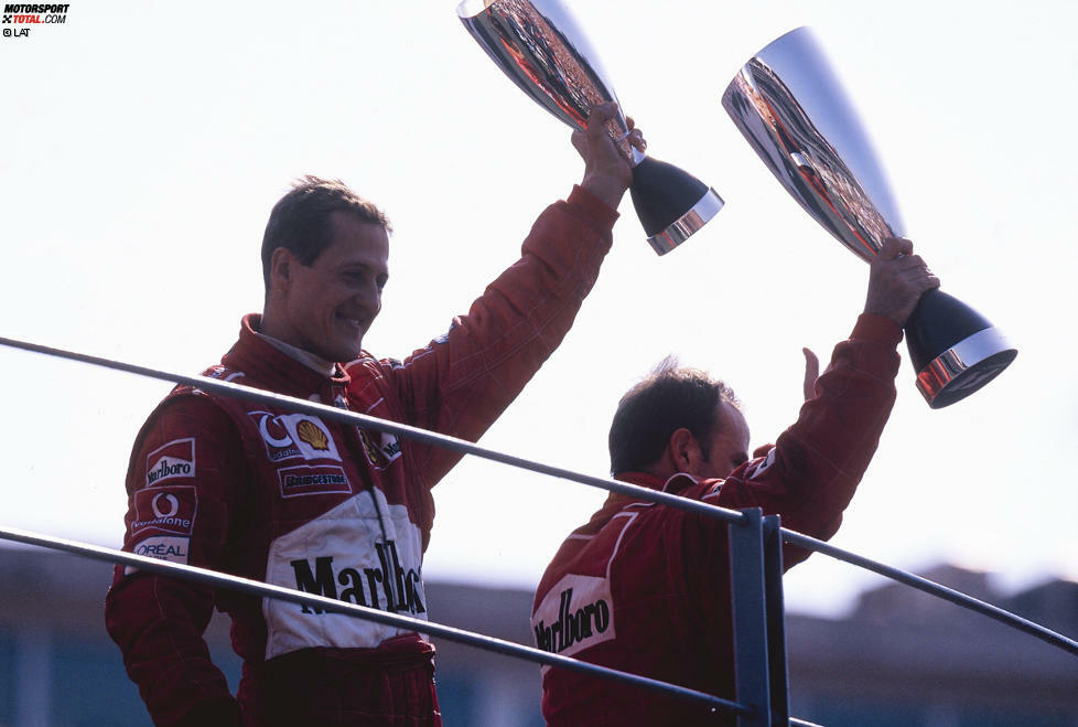 #7: Nachhaltige Erfolgsdiät mal anders - 2002 ist die Dominanz von Michael Schumacher und Ferrari derart erdrückend, dass die FIA ungewöhnliche Wege gehen will, um die Formel 1 wieder spannender zu machen. Die Idee stammt aus dem Tourenwagen-Sport, erfreut sich aber keiner großen Beliebtheit: Pro WM-Punkt soll ein Kilogramm Ballast verordnet werden und für die komplette Saison Bestand haben: Beim damaligen 10-Punkte-System würde ein Auto im Saisonfinale locker ein Zentner schwerer sein können. Ein Albtraum für jeden Ingenieur, der nie über das Aufwachen hinaus andauert.