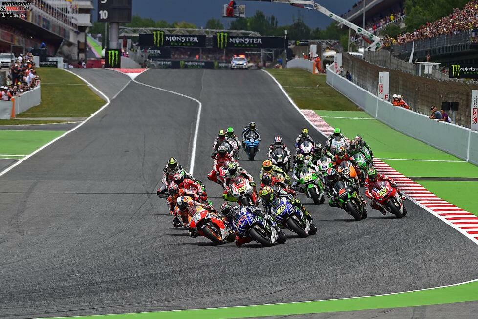 Auch im kommenden Jahr wird das MotoGP-Fahrerfeld aus interessanten Charakteren bestehen. Vor der Sommerpause sind die Würfel in den Werksteams gefallen. Nun müssen noch die Puzzle-Teile bei den Privatteams an die richtigen Stellen fallen. Entscheidungen werden bis Ende August erwartet. Meist werden in Brünn die Verträge unterschrieben. Ein Streifzug durch die aktuellen Entwicklungen.