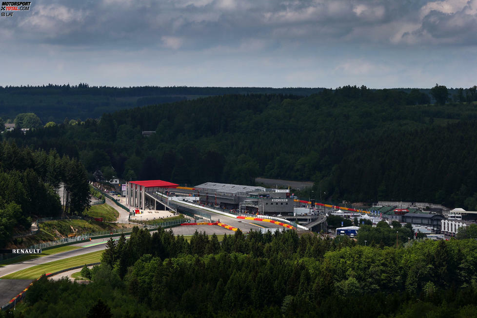 Mit zwei Ausnahmen (2003 und 2006, als es keinen Belgien-GP gab) wurde das Rennen seit 1985 jedes Mal in Spa-Francorchamps ausgetragen. Seit damals wurde die Strecke häufig modifiziert, am aufwändigsten war der Bau der neuen Boxengassen und des Fahrerlagers vor dem Rennen 2007. Das folgende 7,004 Kilometer lange Layout ist seitdem in Benutzung. Die Formel 1 ist zum 47. Mal in Spa-Francorchamps zu Gast.