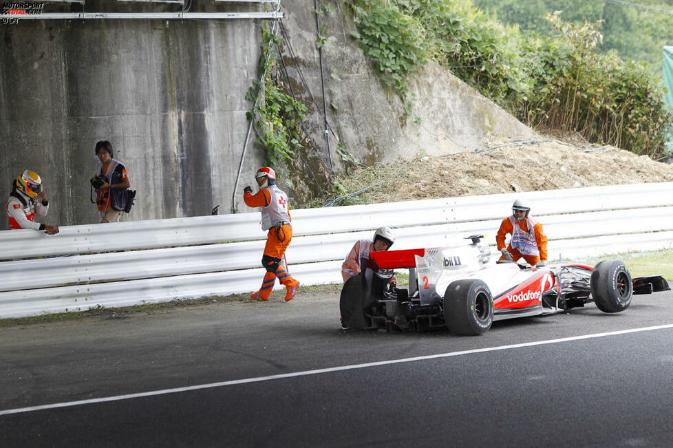 In den vergangenen Jahren waren die Kurven Degner 1 und 2 die aufregendsten in Suzuka. Was früher eine Kurve war, wurde 1983 modifiziert und in zwei individuelle aber durchaus verbundene Kurven aufgeteilt. Die zwei schnellen Knicke besitzen eine sehr enge Linie, und man sieht häufig Autos abfliegen, die dann im Kies stranden oder in die Wand am Ausgang von Degner 2 fahren. Die Kurve wurde zu Ehren von Motorrad-Pilot Ernst Degner benannt. Der Deutsche war der erste, der Suzuki einen Weltmeistertitel beschert hat, indem er 1962 die 50-Kubikzentimeter-Klasse gewann.