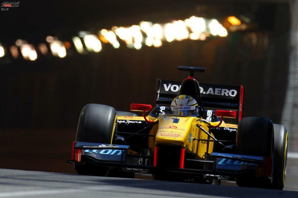 Mit Kevin Magnussen (McLaren), Daniil Kwjat (Toro Rosso) und Marcus Ericsson (Caterham) gehen am diesem Wochenende drei Monaco-Rookies an den Start. Magnussen fuhr zwei Mal mit der Formel Renault 3.5 auf der Strecke. 2012 kam er nicht ins Ziel, im vergangenen Jahr wurde er Vierter. Ericsson fuhr seit 2010 vier Mal mit der GP2 in Monaco. 2012 gelang ihm als Zweiten des Hauptrennens dabei eine Podiumsplatzierung. Lediglich Kwjat verfügt über keinerlei Erfahrung auf dem Stadtkurs.