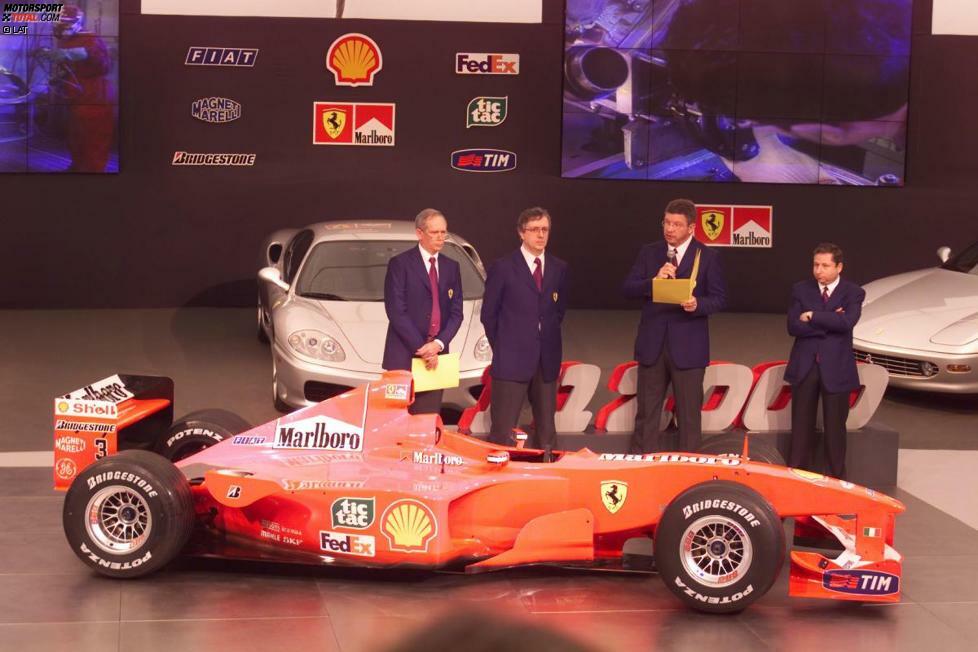 21 Jahre nach Jody Scheckter gewinnt Ferrari mit dem F1-2000 endlich wieder eine Fahrer-Weltmeisterschaft. Die Italiener gehören in jenen Jahren auch zu den ersten Teams, die ihre Fahrzeug-Präsentationen in großem Stil zelebrieren.