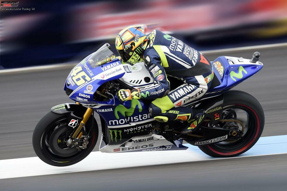 Am Freitag beginnt Valentino Rossi mit einer Bestzeit. 2008 gewann der Publikumsliebling die Premiere in Indy. Seitdem tat sich Rossi auf der Strecke schwer. Bereits im zweiten Freien Training stellt Marquez die Rangordnung wieder her und fährt überlegen die Tagesbestzeit.