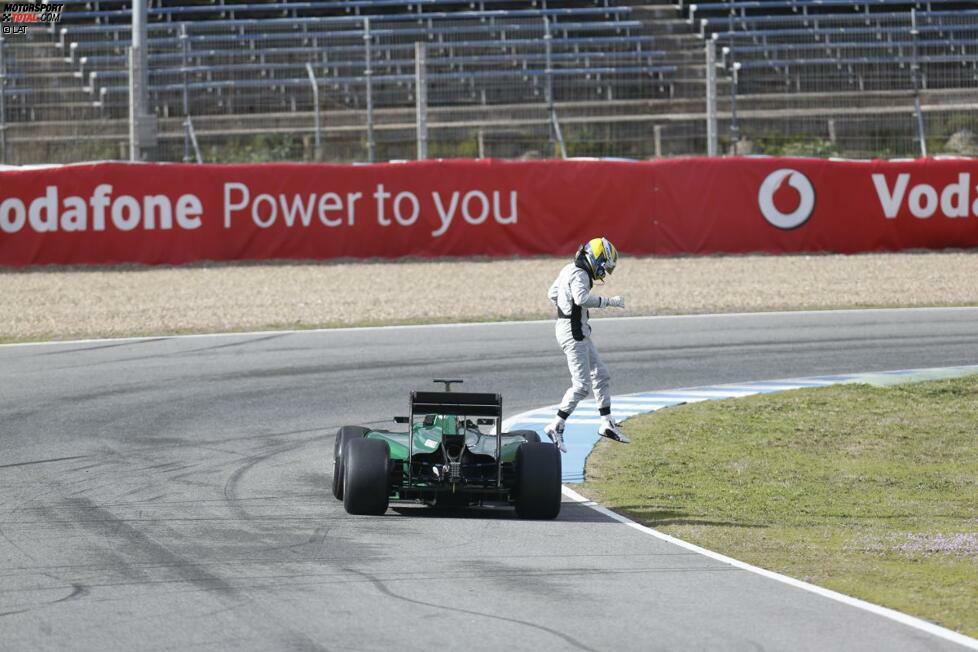 Marcus Ericsson (Caterham-Renault CT05) / 12 Runden / 1:37.975 Minuten (Mittwoch)
Was soll ein Rookie nach nur elf Runden im neuen Formel-1-Fahrzeug sagen? Der Schwede konnte einem nach seinem Debüt leid tun, denn wegen des fragilen Renault-Antriebs ging bei Caterham nahezu nichts. 