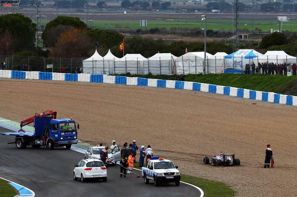 Adrian Sutil (Sauber-Ferrari C33) / 103 Runden / 1:30.161 Minuten (Donnerstag)
Der Deutsche muss sein neues Arbeitsgerät noch zähmen. Der Sauber-Neuzugang kämpfte bei seinen Fahrten in Jerez stets mit dem wilden C33 - zweimal endete der Fight im Kies. 