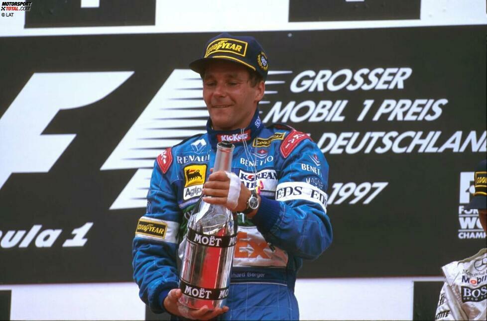 ... emotionales Comeback. Keine drei Wochen nach dem Tod seines Vaters Johann holt sich Gerhard Berger die Poleposition, die schnellste Rennrunde und den Sieg. Es ist der zehnte und letzte Grand-Prix-Sieg seiner Karriere.