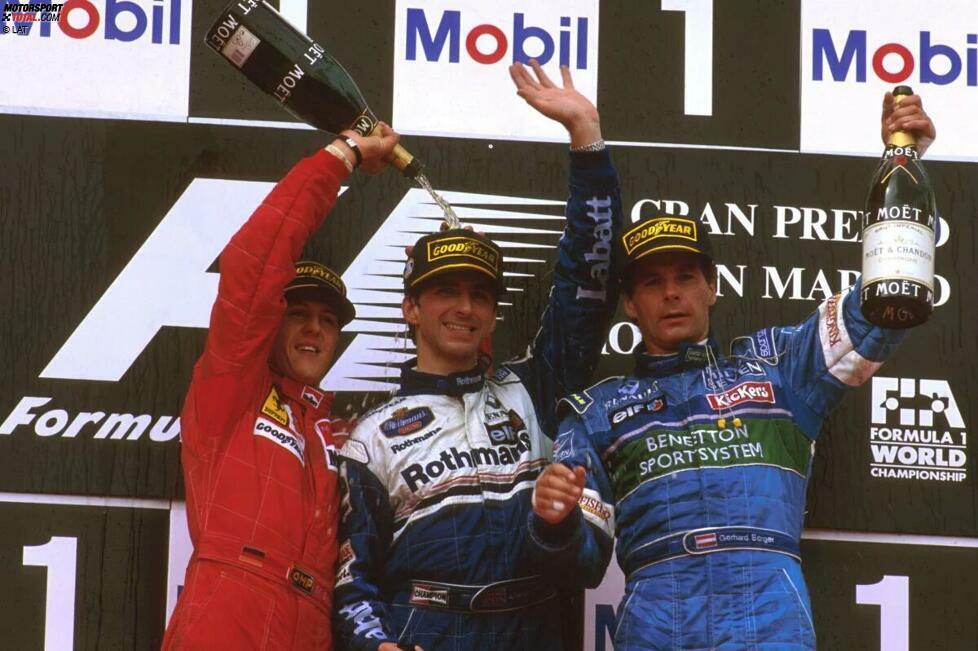 Imola 1996: Wie schon in seiner ersten Benetton-Saison (1986) gelingt Berger auch diesmal wieder beim San-Marino-Grand-Prix der erste Podiumsplatz des Jahres. Hinter Damon Hill (Williams) und Ferrari-Neuzugang Schumacher wird er Dritter.