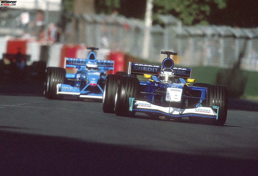 Sauber sollte Recht behalten mit seiner Entscheidung, denn gleich beim ersten Grand Prix in Australien fährt Räikkönen als Sechster sensationell in die Punkteränge. Teamkollege Nick Heidfeld wird sogar Vierter.