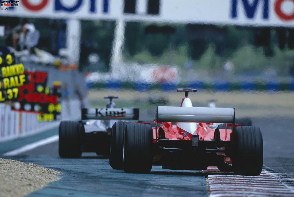 Beim Grand Prix von Frankreich ist er sogar nahe dran, vor Michael Schumacher sein erstes Rennen zu gewinnen. Kurz vor Rennende rutscht er jedoch auf einer Flüssigkeit auf der Strecke auf und musste dem Ferrari den Sieg überlassen.