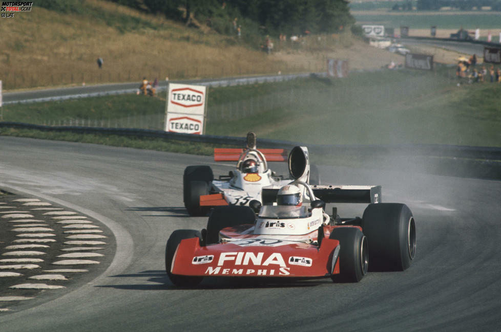 Dieter Quester nahm nur an einem einzigen Formel-1-Rennen teil, dem Grand Prix von Österreich 1974. Er ging dabei mit dem Surtees TS16 als 25. an den Start und konnte sich bis zum neunten Platz vorkämpfen. Bevor sich Quester auf den Asphalt begeben hatte, feierte er schon Erfolge auf dem Wasser und wurde 1962 Europameister in der 500er-Rennbootklasse.